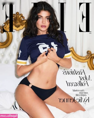 Kylie Jenner [ kylie-jenner-1 ] - I’m doing MEGA SALES all week for my BIRTHDAY!   Today it’s:   10