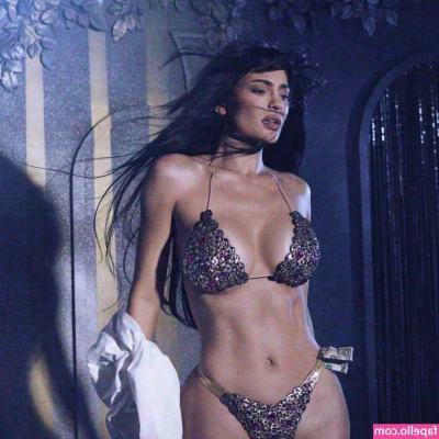 Kylie Jenner [ kylie-jenner-1 ] - Good morning   I was so excited about my freshly shaved kitty   that