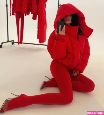 Kylie Jenner [ kylie-jenner-1 ] - ? P o r n ?