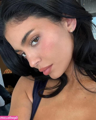 Kylie Jenner [ kylie-jenner-1 ] - Some innocent pics x3