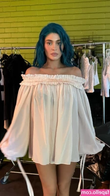 Kylie Jenner [ kylie-jenner-1 ] - undressing is an act that I enjoy