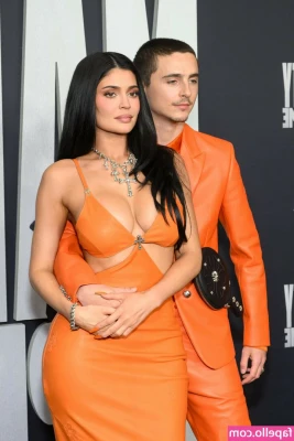 Kylie Jenner [ kylie-jenner-1 ] - Don’t you wanna just squish them 🤤