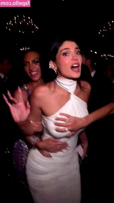 Kylie Jenner [ kylie-jenner-1 ] - Hotwife alert! Go check out my fit and sexy milf friend @shaylust