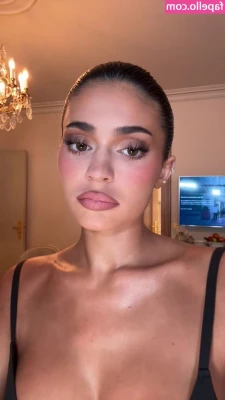 Kylie Jenner [ kylie-jenner-1 ] - Enjoying lifeeee 💕