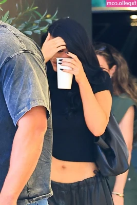Kylie Jenner [ kylie-jenner-1 ] - Down and dirty! 🥵