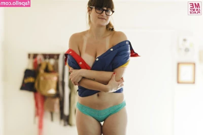 MIMP - i love skinny dipping, would u fuck me in the pool?