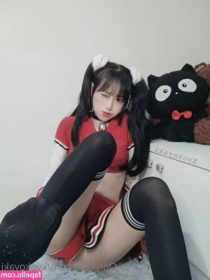 kyokoyaki - can you hold these for me? part 1