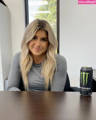 Hailie Deegan [ hailie-deegan ] - Where should my naughty tongue starts to lick and kiss? 👅👅😈