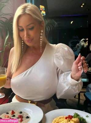 Mara Traversi [ mara-traversi ] - Anal Training because I need to be ready for when I get to play with
