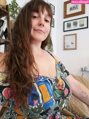 hotclownjess - Love this new shirt 🌈 How does my ass look in these yoga pants