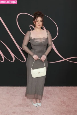 Emma Kenney [ emma-kenney ] - Boy/Girl Videos are LIVE on my FREE Page Only!   ⭐ ✨@lokilustfree