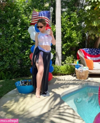 Emma Kenney [ emma-kenney ] - Pov- smothered my my ass 😍