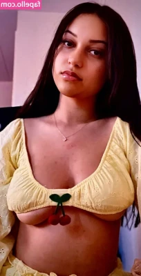 Jadeli Rosa [ jadeli-rosa ] - 📷 x5  Day 6: I'm too mean to just take it all off at once. I'm a