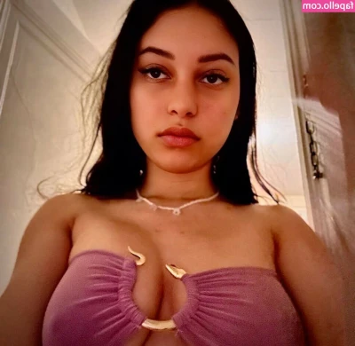 Jadeli Rosa [ jadeli-rosa ] - Game night 🎮#Swipe