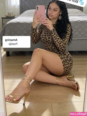 Jadeli Rosa [ jadeli-rosa ] - Sexy threesome for a Saturday night wank guys, straight to your inbox