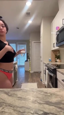 Jadeli Rosa [ jadeli-rosa ] - Juciey juice