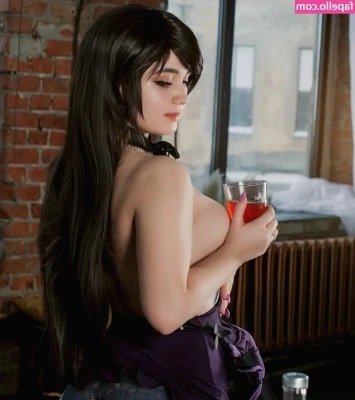 jyu_san [ jyu-san ] - Look at my cute spooky space buns