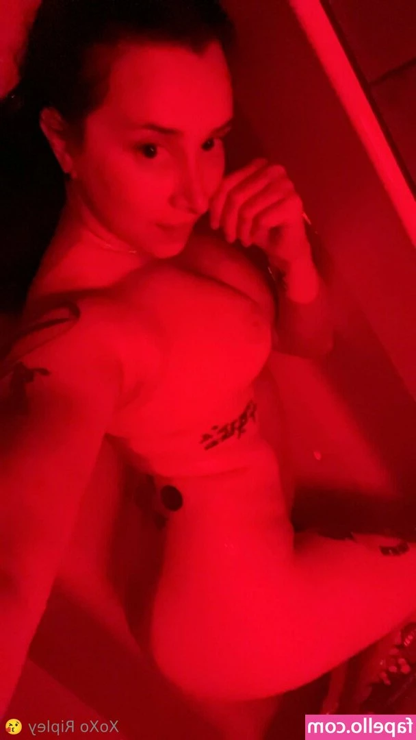 ripley1111 - THIRST Thursday! Don’t you want me babes?!👅