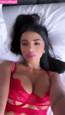 Karina Garcia [ karina-garcia-3 ] - I want to watch the match tonight!📺 Do you have anything