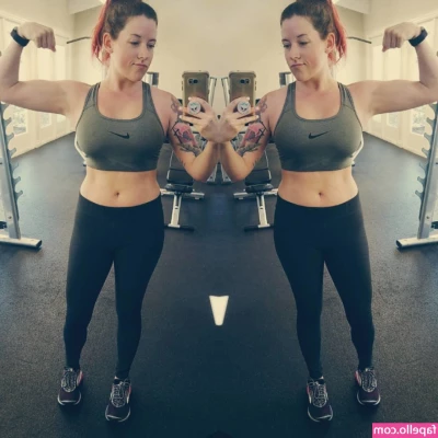Renee - Please comment what you wanna see from today's onlyfans content