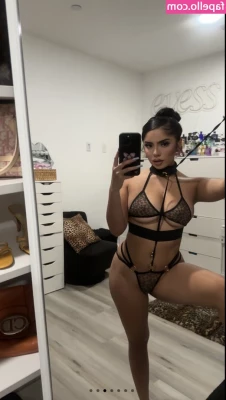 Evelyn Ortiz [ evelyn-ortiz-2 ] - 😇😇 hungry yet ?