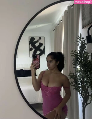 Evelyn Ortiz [ evelyn-ortiz-2 ] - You never know what you re gonna wake up to when you wear a tank top