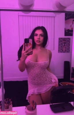 Evelyn Ortiz [ evelyn-ortiz-2 ] - Doin a sleep stream… come find me.. tee hee