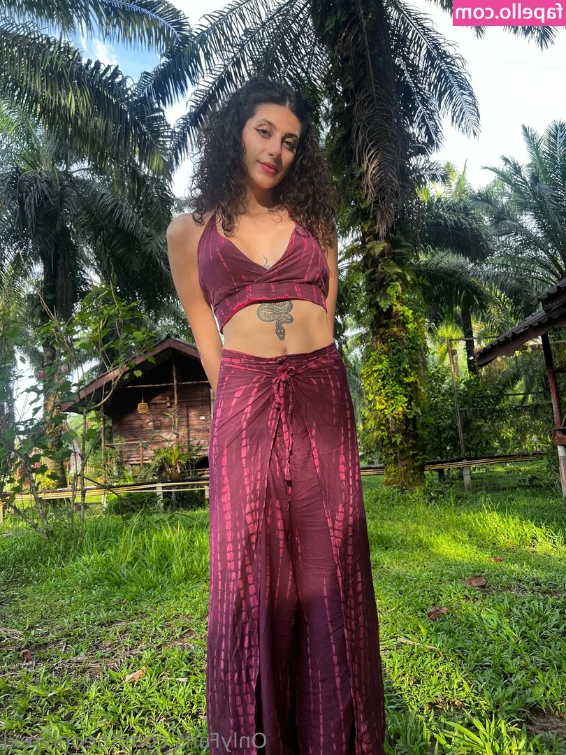 theonlyrexi - hi!! i need ideas on what to film to post here 🥺 if u have