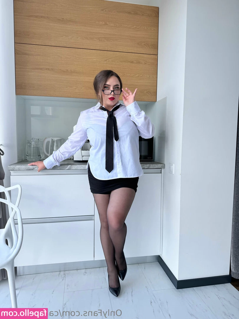 callmetashaa - Daddy  I want to see how your cock gets when you see me  okay