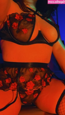ashleypaigey - How's the view from down there?