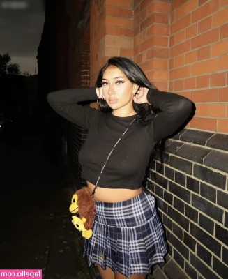 Tr.yaz [ tr-yaz ] - I’ll be taking pictures in my costume for you babes later today