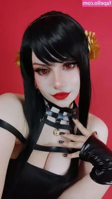 Caffeine-Sama - make them stop and stare  the world is your stage