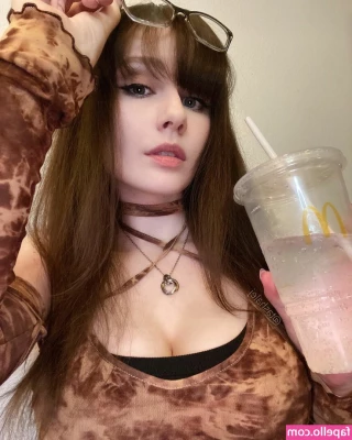 Tasha - I’d keep ya hydrated 😈  The post from yesterday hot 40 likes so