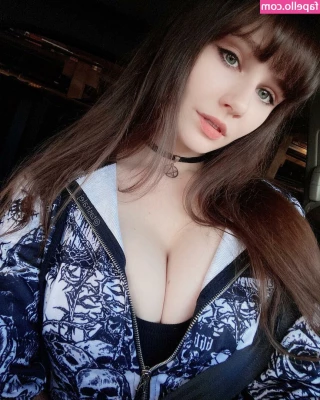 Tasha - Strip tease