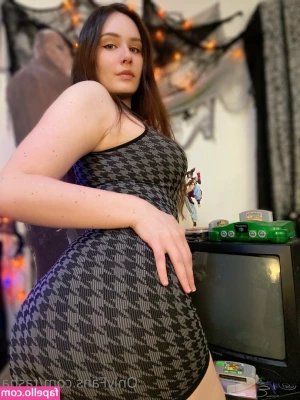Tasha - POV; you’re about to eat my pussy (and booty🙊)