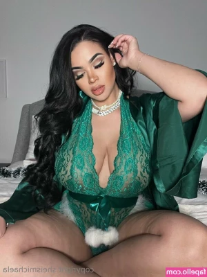 Sheismichaela [ sheismichaela-6 ] - Do I look pretty wearing a big cock? 🍆 🥰