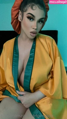 Sheismichaela [ sheismichaela-6 ] - New vídeo   Vore fetish playing with my úvula   if you want to see