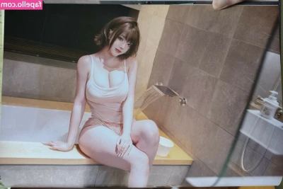 Takomayuyi - I took this at the strip club while several customers stared at me c: