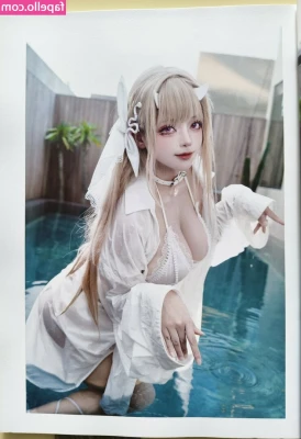 Takomayuyi - Look how wet I am in the second photo!