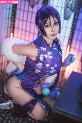 Takomayuyi - My belly is soooo jiggly and round in this ugh I love touching it