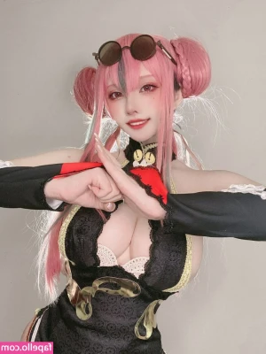 Takomayuyi - NO BRA Friday 🖤