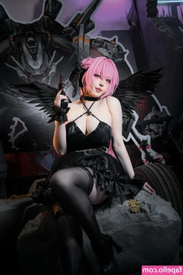 Takomayuyi - Clear heel tease for you per fan request
