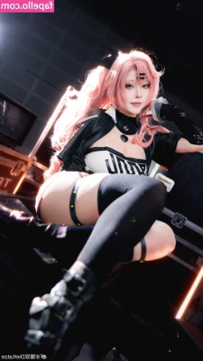 Takomayuyi - Horny o clock