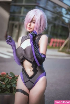Takomayuyi - Want a striptease video  w  music and lighting  as if you were in a