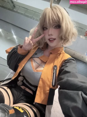 Takomayuyi - Did you see my step mommy, boyfriend and his best friend sextape yet?