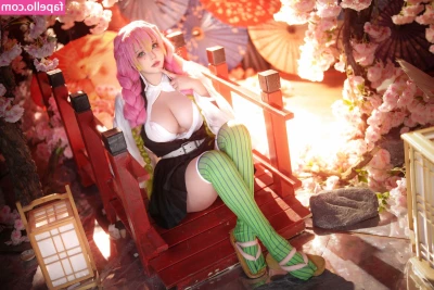 Takomayuyi - Omg giant tits in your face