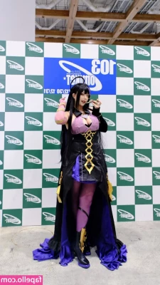 Takomayuyi - Bras are overrated