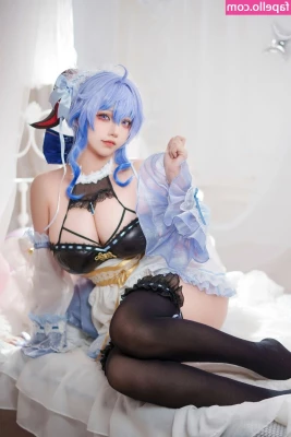 Takomayuyi - A delicious photo set   Designed to get you up close and personal
