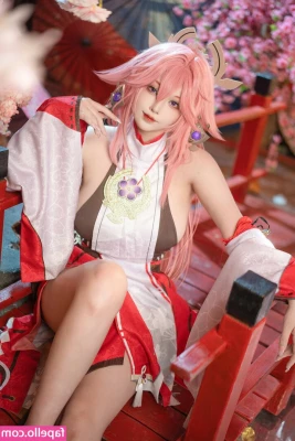 Takomayuyi - Be honest to yourself  how bad would you want to be under my heels part 1