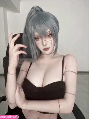 Takomayuyi - Do you like my outfit?
